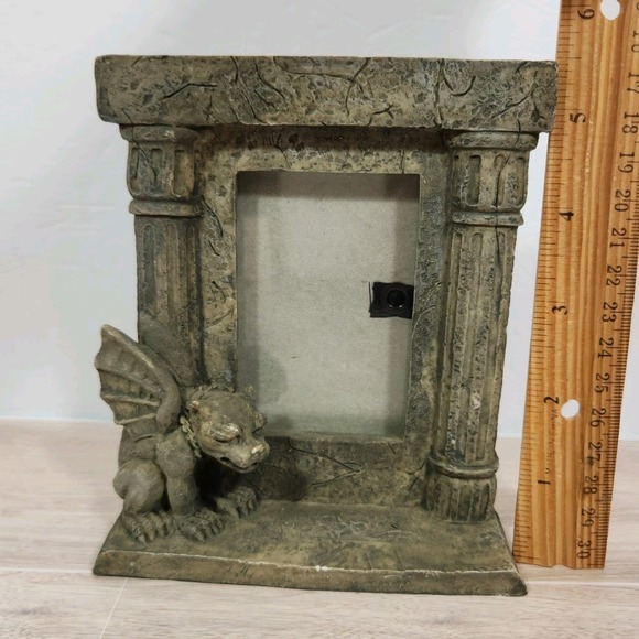 Vintage 1995 VANDOR GARGOYLE 5.5 X 4.5"INCH PICTURE FRAME - Picture 2 of 12